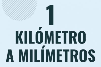 Profesor en pizarra explicando cuanto es 1 kilometro en milimetros o como pasar de 1 km a mm