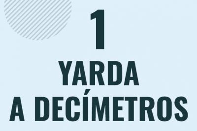 Profesor en pizarra explicando cuanto es 1 yarda en decimetros o como pasar de 1 yd a dm