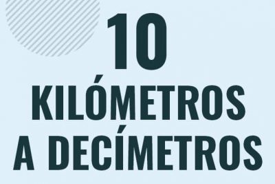 Profesor en pizarra explicando cuanto es 10 kilometros en decimetros o como pasar de 10 km a dm
