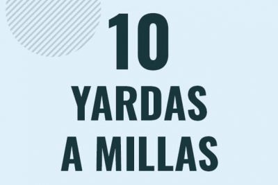 Profesor en pizarra explicando cuanto es 10 yardas en millas o como pasar de 10 yd a mi