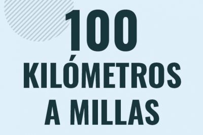 Profesor en pizarra explicando cuanto es 100 kilometros en millas o como pasar de 100 km a mi