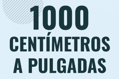 Profesor en pizarra explicando cuanto es 1000 centimetros en pulgadas o como pasar de 1000 cm a in