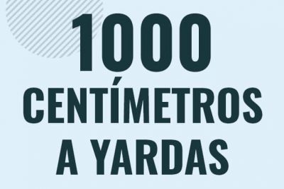 Profesor en pizarra explicando cuanto es 1000 centimetros en yardas o como pasar de 1000 cm a yd