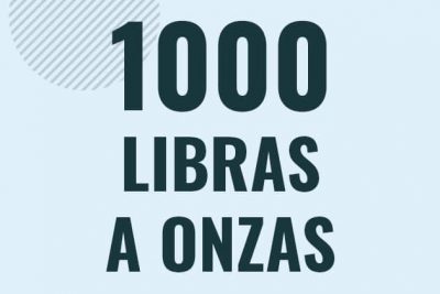 Profesor en pizarra explicando cuanto es 1000 libras en onzas o como pasar de 1000 lb a oz