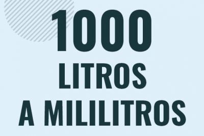 Profesor en pizarra explicando cuanto es 1000 litros en mililitros o como pasar de 1000 l a ml