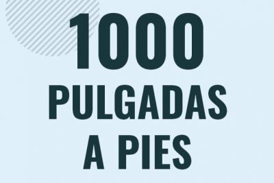 Profesor en pizarra explicando cuanto es 1000 pulgadas en pies o como pasar de 1000 in a ft