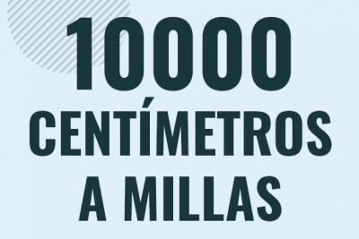 Profesor en pizarra explicando cuanto es 10000 centimetros en millas o como pasar de 10000 cm a mi