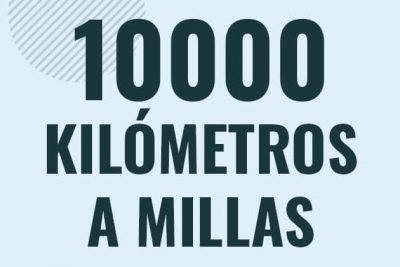 Profesor en pizarra explicando cuanto es 10000 kilometros en millas o como pasar de 10000 km a mi