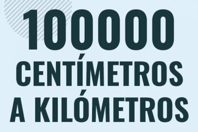 Profesor en pizarra explicando cuanto es 100000 centimetros en kilometros o como pasar de 100000 cm a km