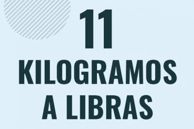 Profesor en pizarra explicando cuanto es 11 kilogramos en libras o como pasar de 11 kg a lb