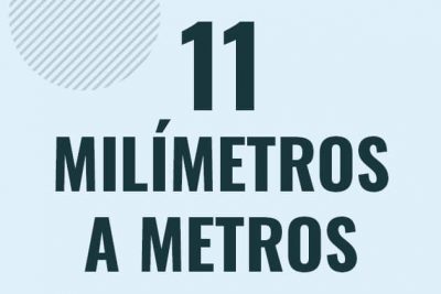Profesor en pizarra explicando cuanto es 11 milimetros en metros o como pasar de 11 mm a m