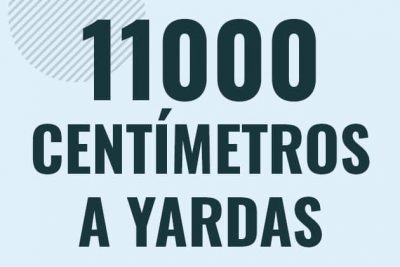 Profesor en pizarra explicando cuanto es 11000 centimetros en yardas o como pasar de 11000 cm a yd