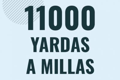 Profesor en pizarra explicando cuanto es 11000 yardas en millas o como pasar de 11000 yd a mi