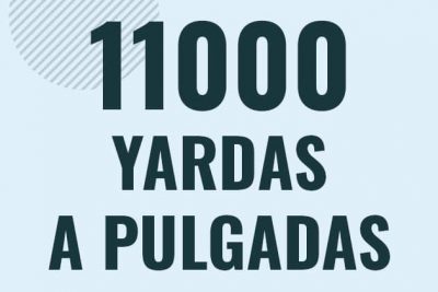 Profesor en pizarra explicando cuanto es 11000 yardas en pulgadas o como pasar de 11000 yd a in