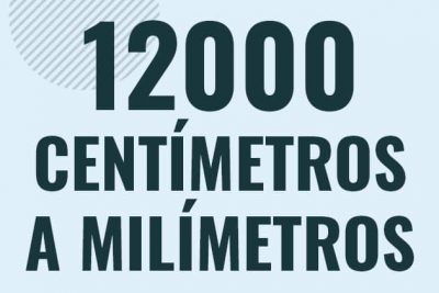 Profesor en pizarra explicando cuanto es 12000 centimetros en milimetros o como pasar de 12000 cm a mm