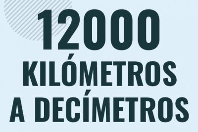 Profesor en pizarra explicando cuanto es 12000 kilometros en decimetros o como pasar de 12000 km a dm