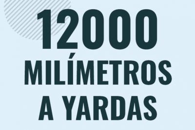 Profesor en pizarra explicando cuanto es 12000 milimetros en yardas o como pasar de 12000 mm a yd