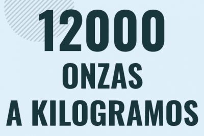 Profesor en pizarra explicando cuanto es 12000 onzas en kilogramos o como pasar de 12000 oz a kg