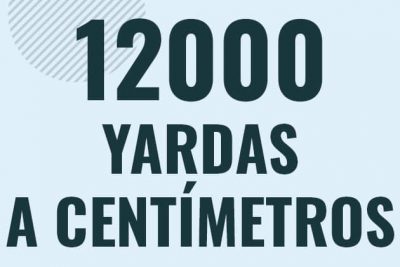 Profesor en pizarra explicando cuanto es 12000 yardas en centimetros o como pasar de 12000 yd a cm