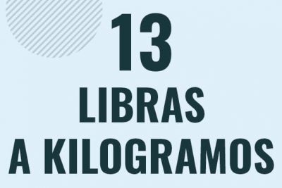 Profesor en pizarra explicando cuanto es 13 libras en kilogramos o como pasar de 13 lb a kg