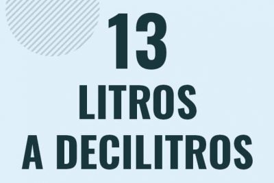 Profesor en pizarra explicando cuanto es 13 litros en decilitros o como pasar de 13 l a dl