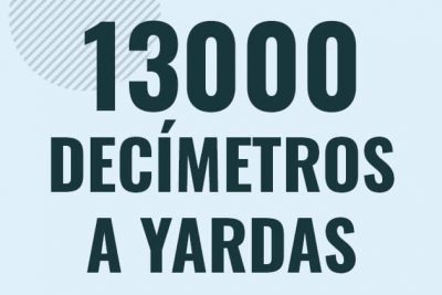 Profesor en pizarra explicando cuanto es 13000 decimetros en yardas o como pasar de 13000 dm a yd