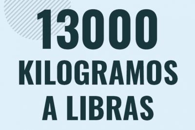 Profesor en pizarra explicando cuanto es 13000 kilogramos en libras o como pasar de 13000 kg a lb