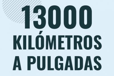 Profesor en pizarra explicando cuanto es 13000 kilometros en pulgadas o como pasar de 13000 km a in