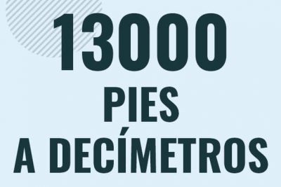 Profesor en pizarra explicando cuanto es 13000 pies en decimetros o como pasar de 13000 ft a dm