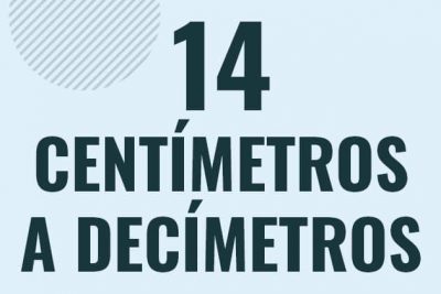 Profesor en pizarra explicando cuanto es 14 centimetros en decimetros o como pasar de 14 cm a dm