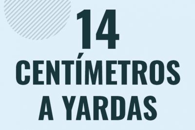 Profesor en pizarra explicando cuanto es 14 centimetros en yardas o como pasar de 14 cm a yd