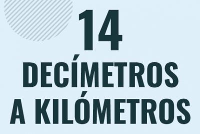 Profesor en pizarra explicando cuanto es 14 decimetros en kilometros o como pasar de 14 dm a km