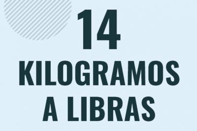 Profesor en pizarra explicando cuanto es 14 kilogramos en libras o como pasar de 14 kg a lb