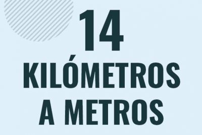 Profesor en pizarra explicando cuanto es 14 kilometros en metros o como pasar de 14 km a m