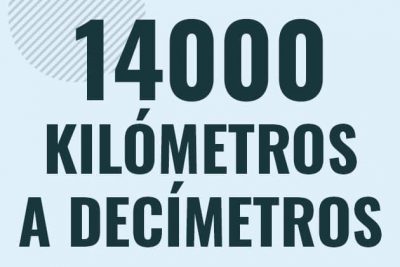 Profesor en pizarra explicando cuanto es 14000 kilometros en decimetros o como pasar de 14000 km a dm