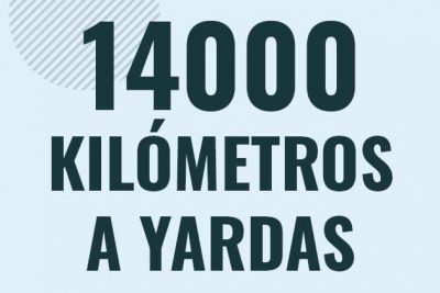 Profesor en pizarra explicando cuanto es 14000 kilometros en yardas o como pasar de 14000 km a yd
