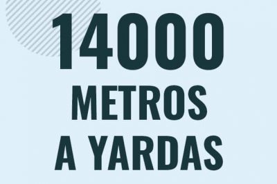 Profesor en pizarra explicando cuanto es 14000 metros en yardas o como pasar de 14000 m a yd
