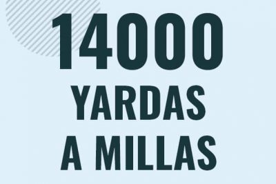 Profesor en pizarra explicando cuanto es 14000 yardas en millas o como pasar de 14000 yd a mi