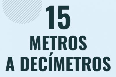 Profesor en pizarra explicando cuanto es 15 metros en decimetros o como pasar de 15 m a dm