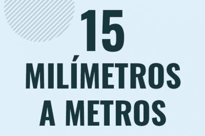 Profesor en pizarra explicando cuanto es 15 milimetros en metros o como pasar de 15 mm a m