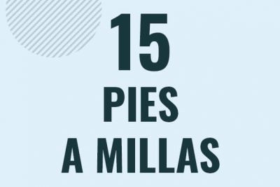 Profesor en pizarra explicando cuanto es 15 pies en millas o como pasar de 15 ft a mi