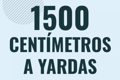 Profesor en pizarra explicando cuanto es 1500 centimetros en yardas o como pasar de 1500 cm a yd