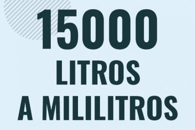 Profesor en pizarra explicando cuanto es 15000 litros en mililitros o como pasar de 15000 l a ml