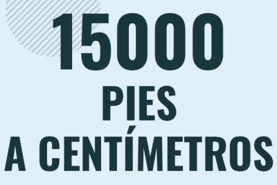 Profesor en pizarra explicando cuanto es 15000 pies en centimetros o como pasar de 15000 ft a cm