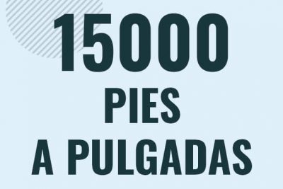 Profesor en pizarra explicando cuanto es 15000 pies en pulgadas o como pasar de 15000 ft a in