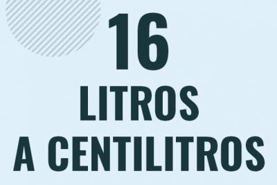 Profesor en pizarra explicando cuanto es 16 litros en centilitros o como pasar de 16 l a cl