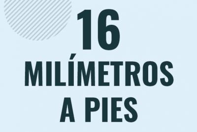 Profesor en pizarra explicando cuanto es 16 milimetros en pies o como pasar de 16 mm a ft