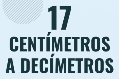 Profesor en pizarra explicando cuanto es 17 centimetros en decimetros o como pasar de 17 cm a dm