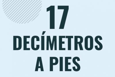Profesor en pizarra explicando cuanto es 17 decimetros en pies o como pasar de 17 dm a ft