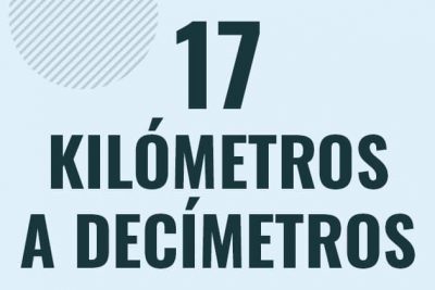Profesor en pizarra explicando cuanto es 17 kilometros en decimetros o como pasar de 17 km a dm